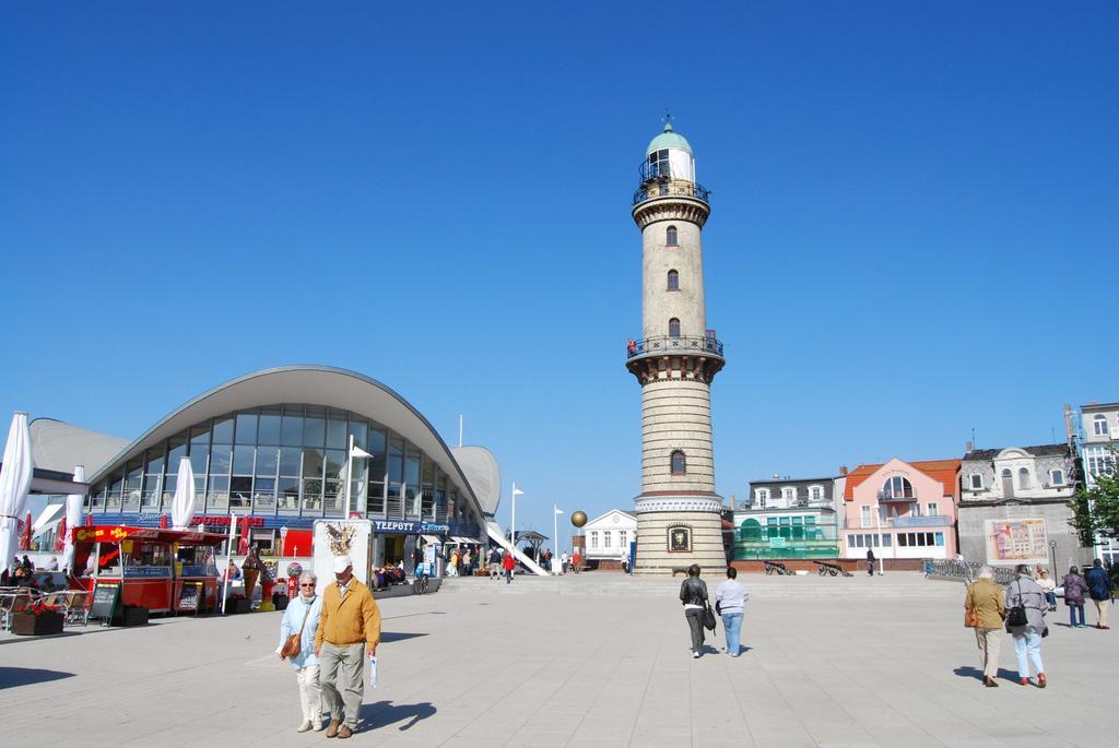 Apartment Warnemünde 10 *