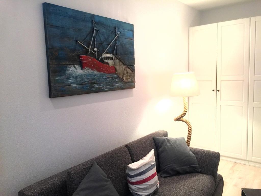 Apartment Warnemünde 10 *