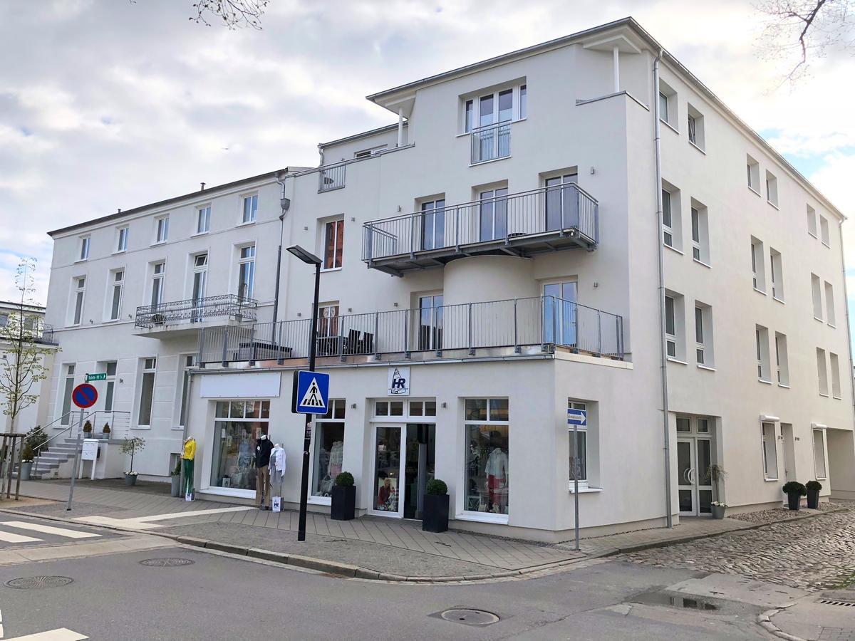 Apartment Warnemünde 10 *